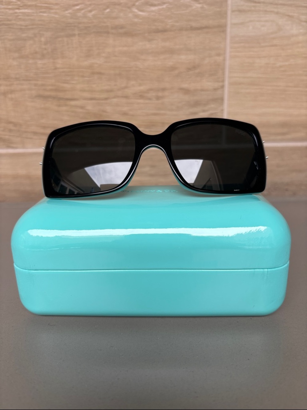 Authentic Tiffany & Co Sunglasses Rimmed in Signature Tiffany Blue Crystal Frame - Picture 4 of 16